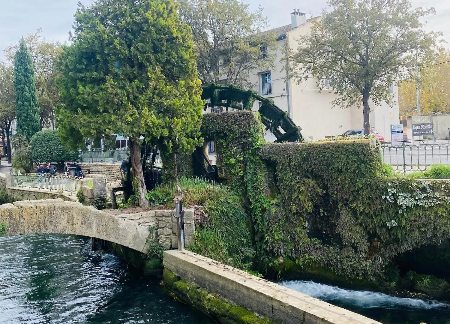 Studio5 Coeur De L'Isle Sur La Sorgues 0*, L'Isle-sur-la-Sorgue France